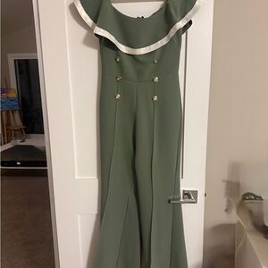 Elegant Green Off-Shoulder Jumpsuit